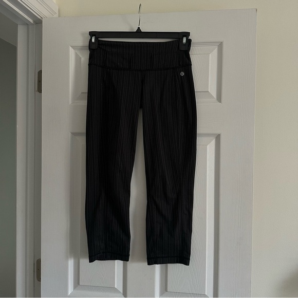 Size 6 Vintage Lululemon Striped Crop Align Pants Leggings - Picture 1 of 3